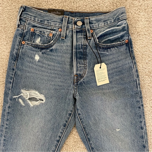 Levi’s 501 Skinny Distressed Light Wash Jeans - Picture 6 of 8